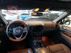 جیپ گراند شیرۆکی